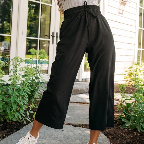Albion Black Audrey Crop Wide-Leg Trouser XS - Picture 3 of 12